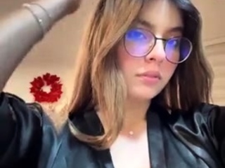 Sexy Amateur Preggo Girl in Webcam Free Big Boobs Porn Video
