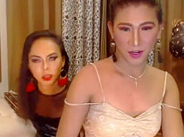 Shemale Couple flaunting their asses live on cam