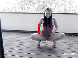 Vanessa Vaughn Enjoys Pissing Play Iv221
