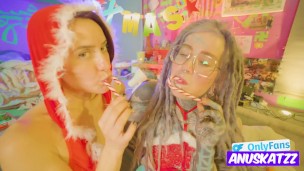 Xmas Anal Threesome – Chrismas fuck and Blowjob Gift